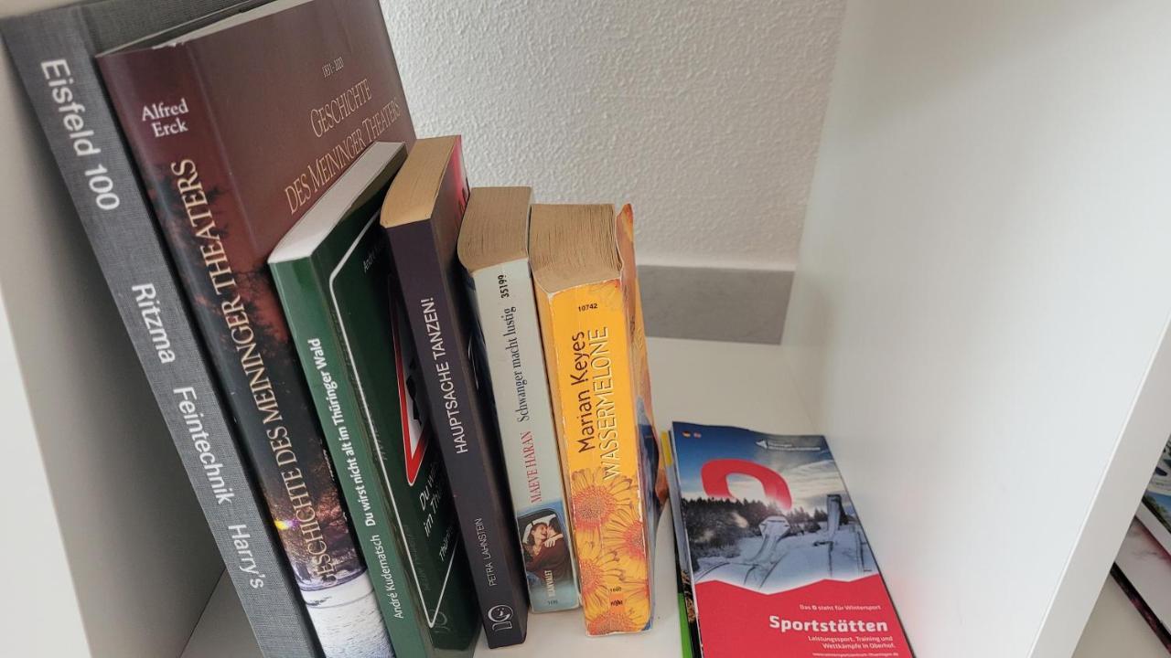 Wohlfuehl-ferienwohnung Mit Tiefgarage Im Gruenen * Oberhof (Thuringia)